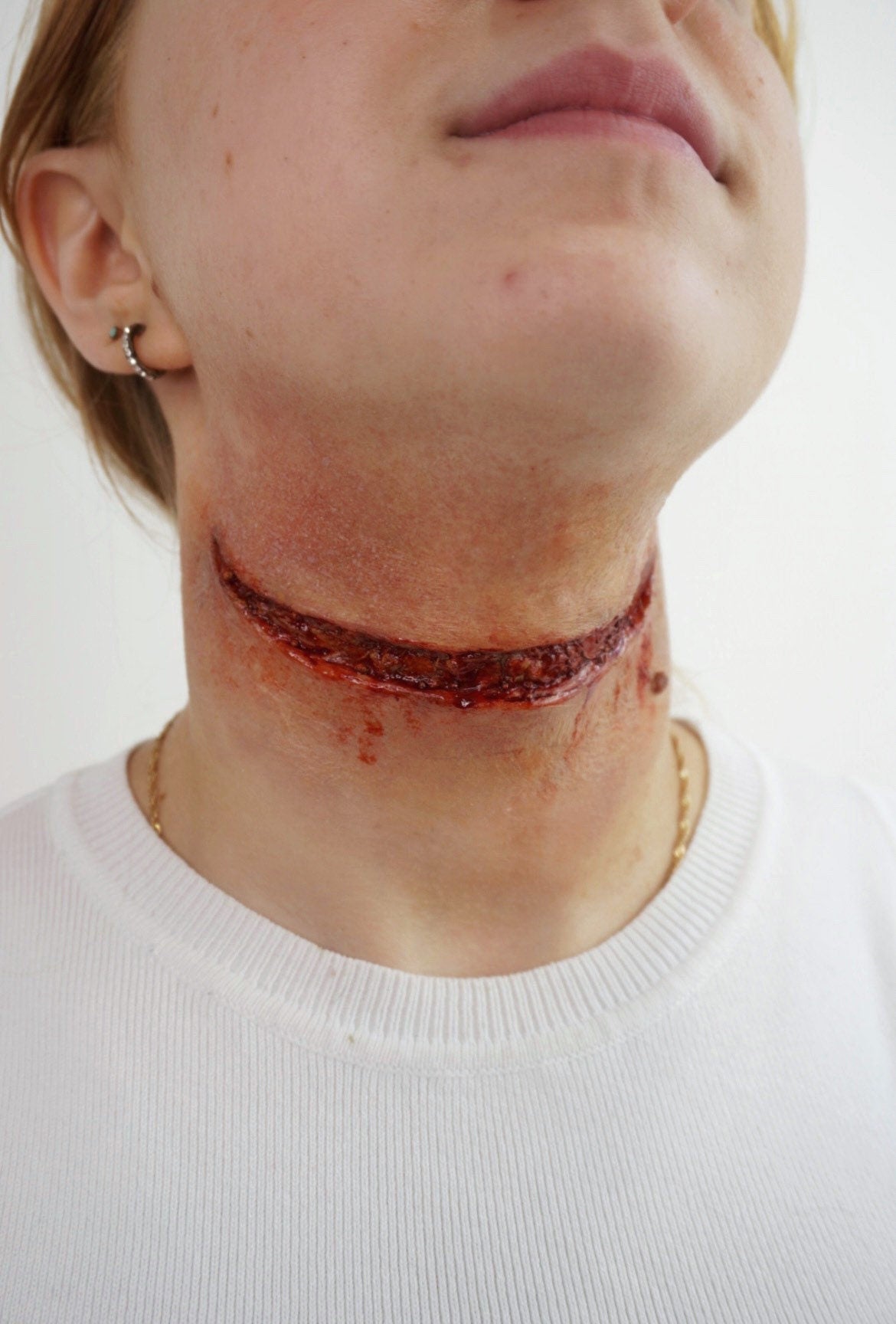 Small Slit Throat