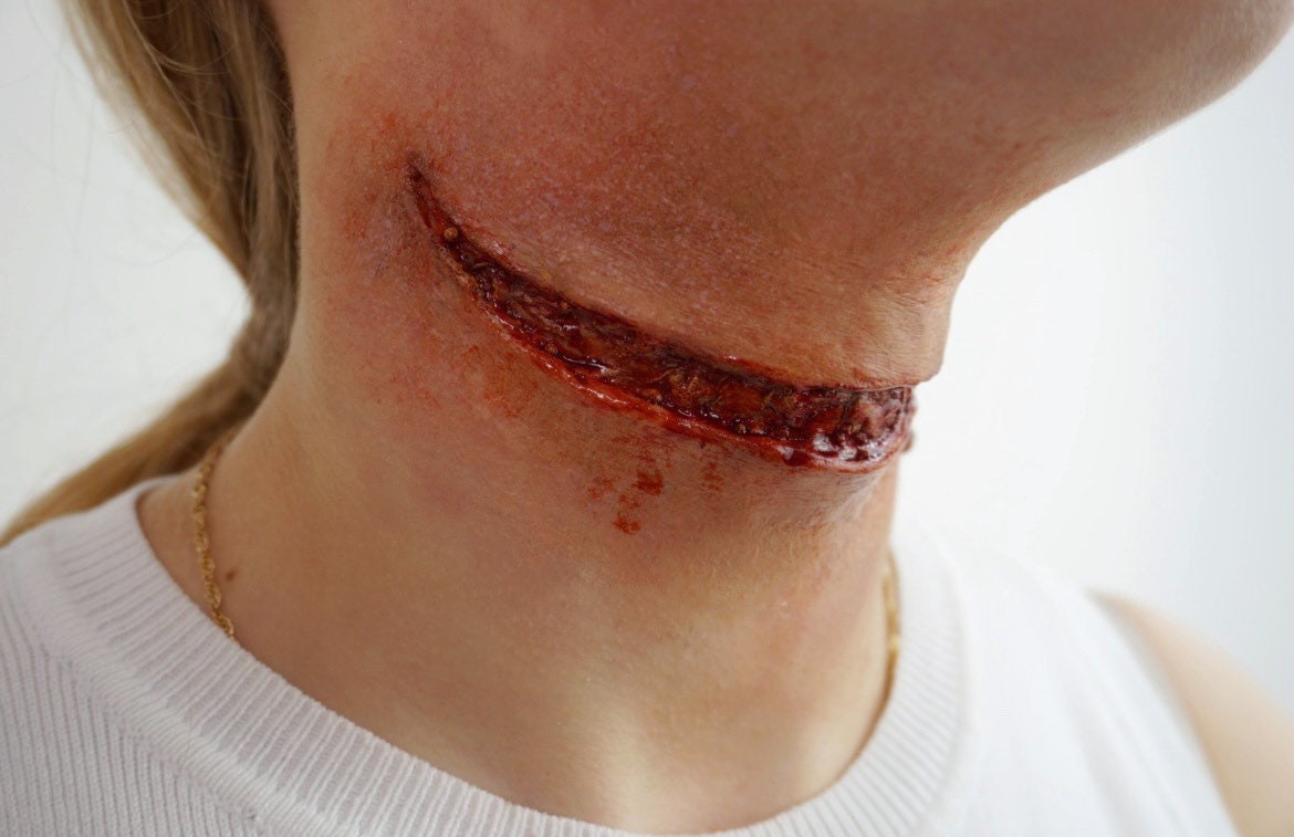 Small Slit Throat